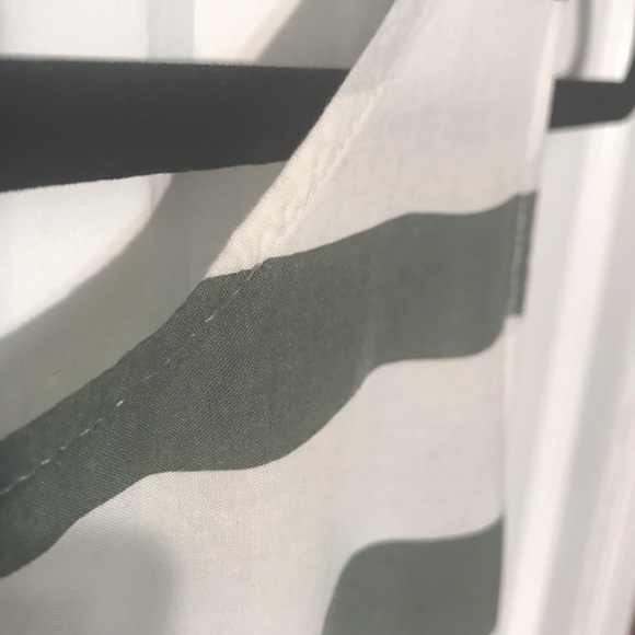 Top - Picture 4 of 4